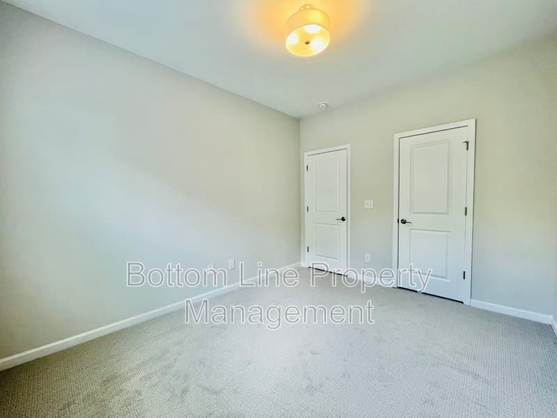 Charlotte Townhome: 419 Vinroot Aly