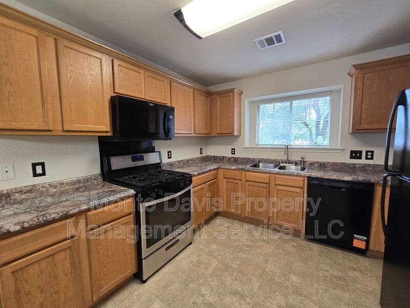 Cedar Park House: 601 Cherry Creek Drive