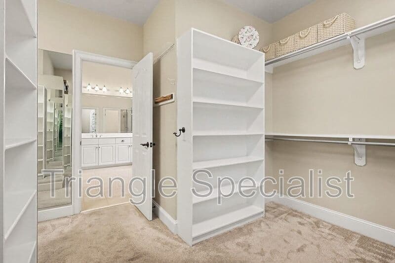 Raleigh House: 6121 Carlyle Drive