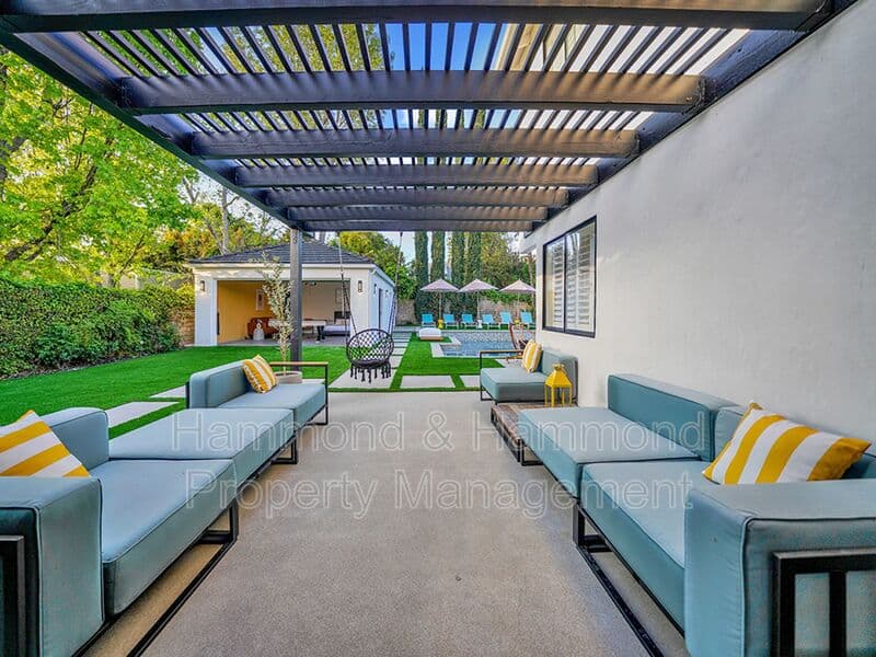 Sherman Oaks House: 15440 Varden St.