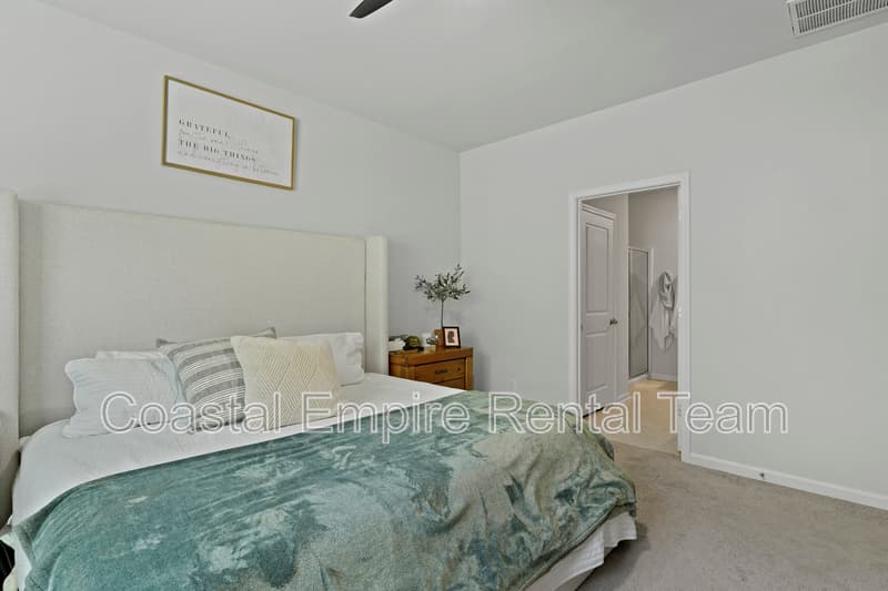 Richmond Hill House: 41 Gypsea Lane