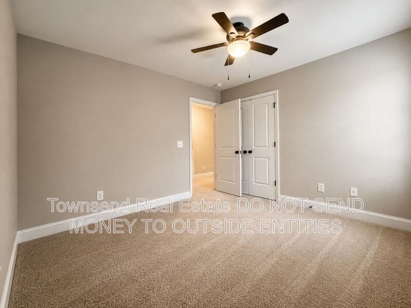 Stedman House: 621 Blawell Circle