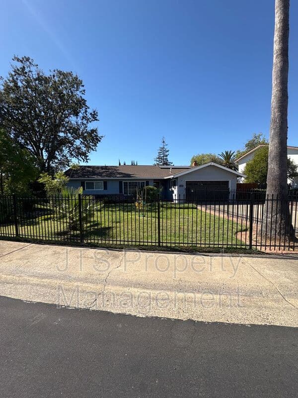 Rancho Cordova House: 2618 Don Juan Drive