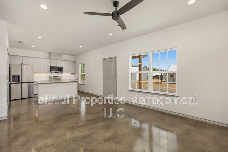 Tyler Condo: 13554 Farm to Market Road 14