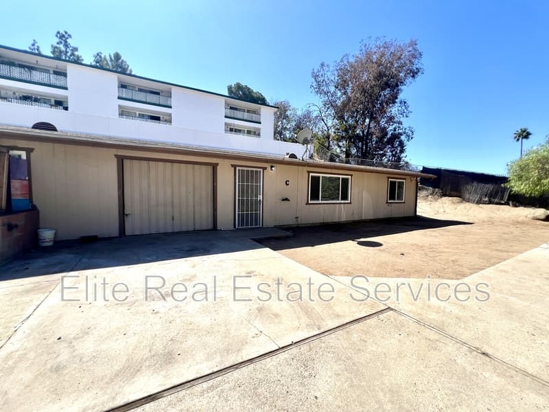 El Cajon House: 1538 Sams Hill Road - C