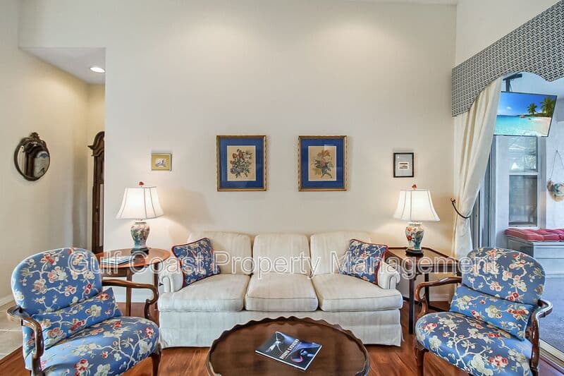 Nokomis House: 2107 Calusa Lakes Blvd