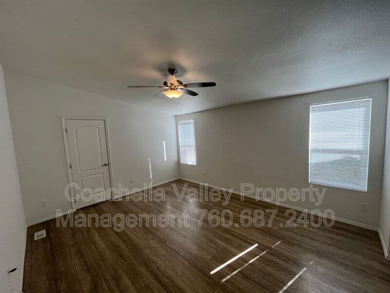 Desert Hot Springs House: 15300 Palm Dr