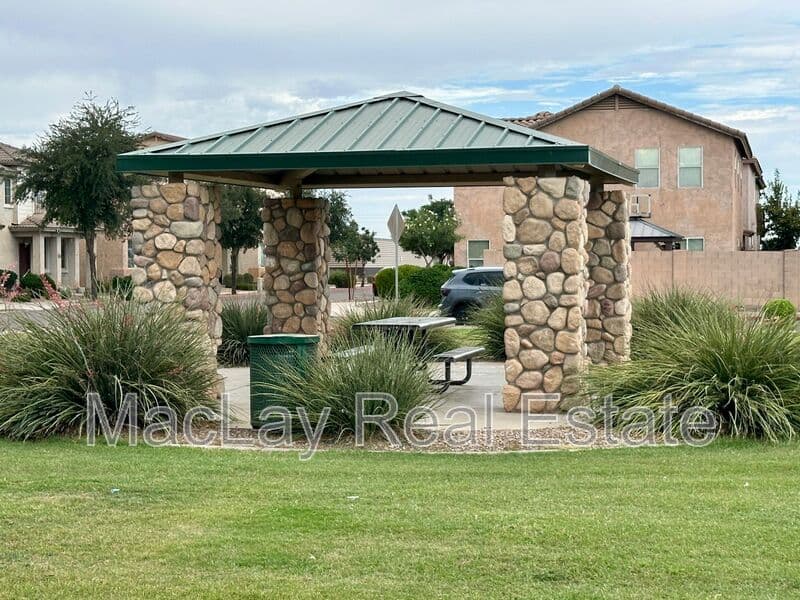 Phoenix House: 5216 W Albeniz Pl
