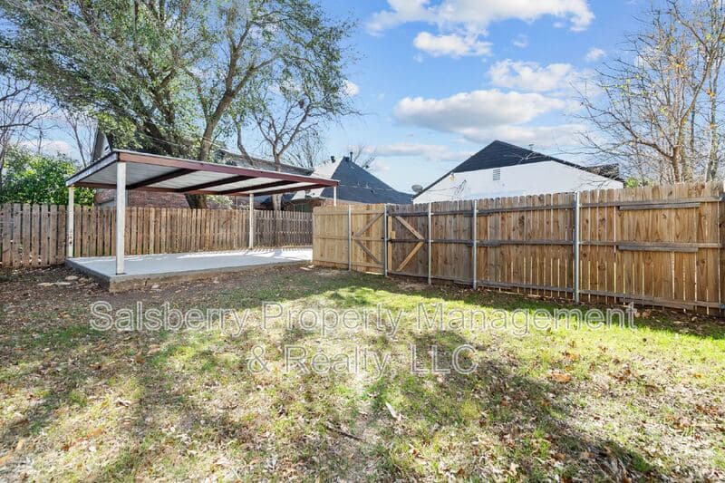 Fort Worth House: 3770 W. 6th Street