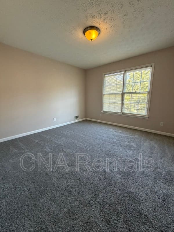 Woodstock House: 508 Brooksdale Dr
