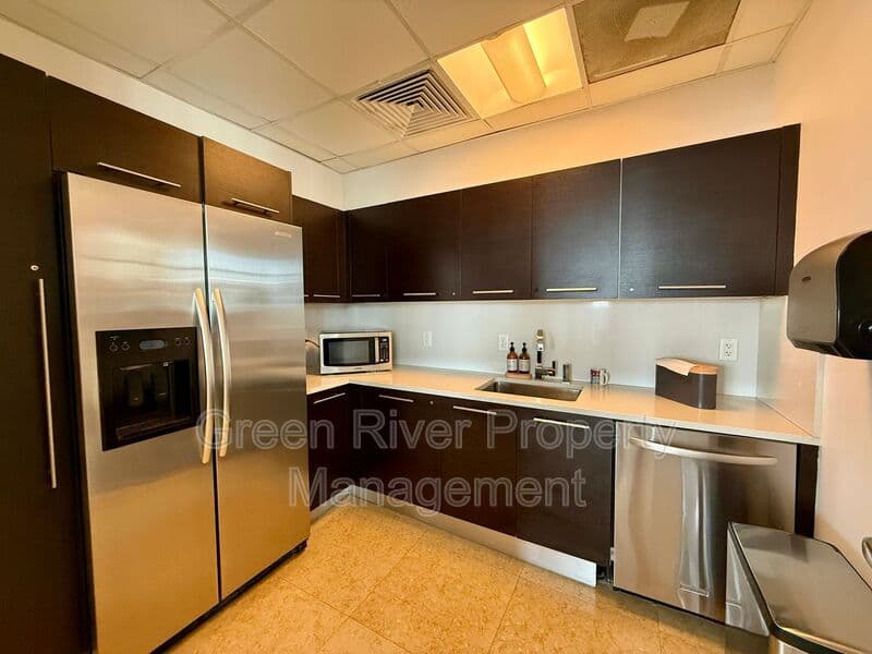 Jacksonville House: 1431 Riverplace Boulevard
