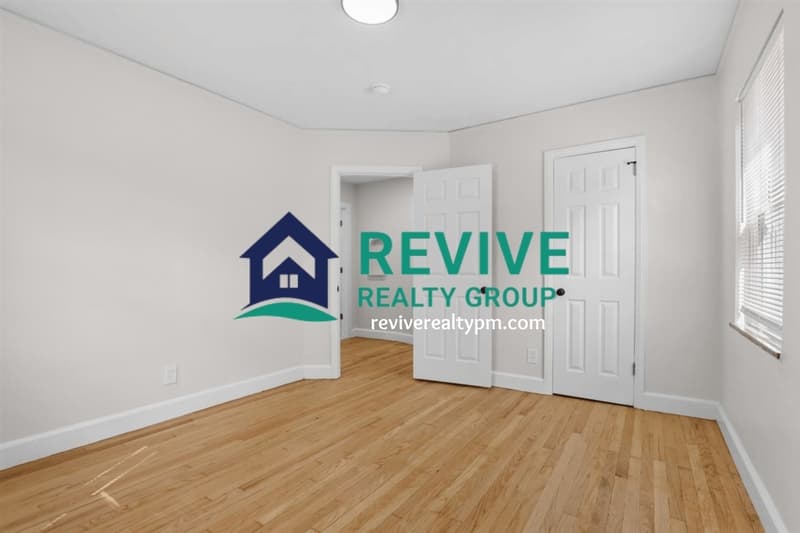 Detroit House: 18503 Prairie Street