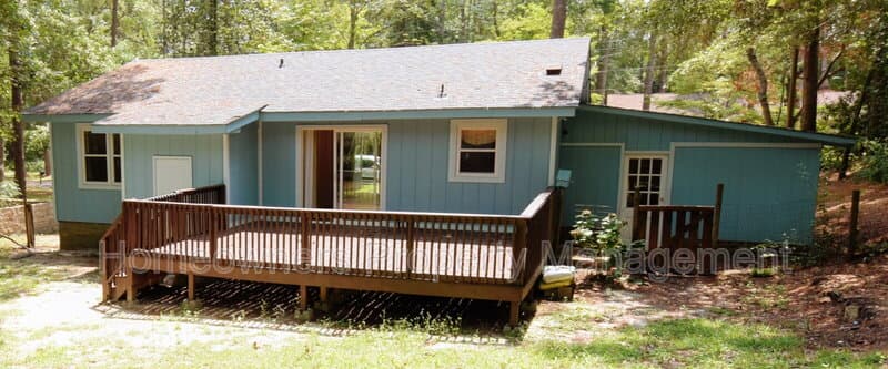 Raeford House: 711 Niven Ave