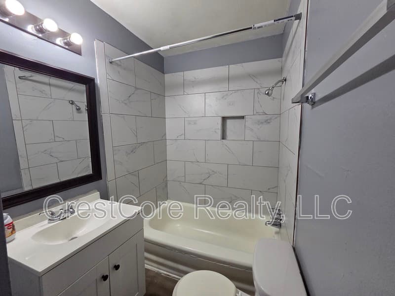 Memphis House: 3545 Debby Dr