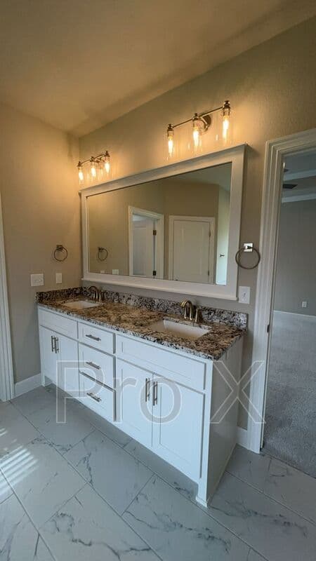 Pea Ridge House: 2408 Charles St