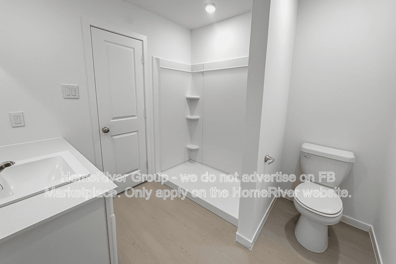 Waller House: 317 Kim Ln