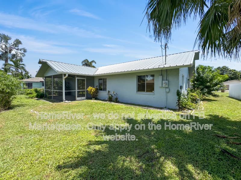 Cape Coral House: 3716 SW 6th Pl