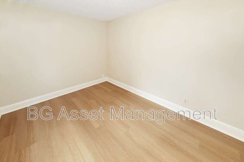 Berkeley Condo: 1600 Tyler Street