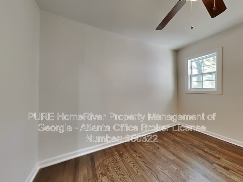Atlanta House: 1127 Valley View Rd SE