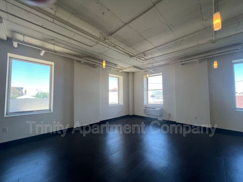 Albuquerque Apartment: 517 Gold Ave Sw