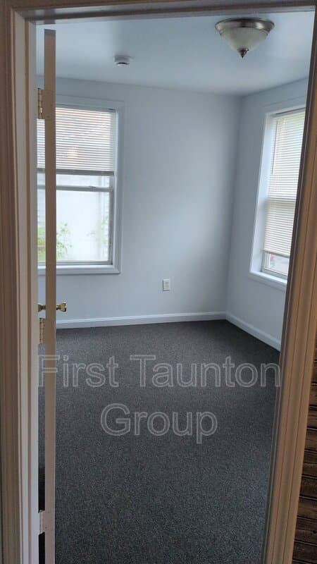 Taunton Condo: 458 Weir Street