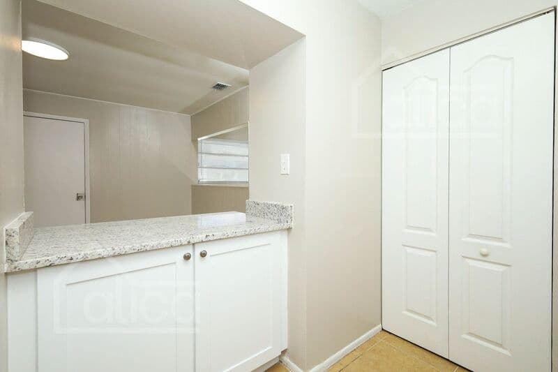 Orlando House: 1700 Ravenall Ave