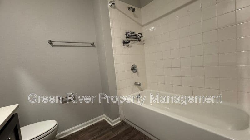 Jacksonville House: 1723 Carter Landing Boulevard