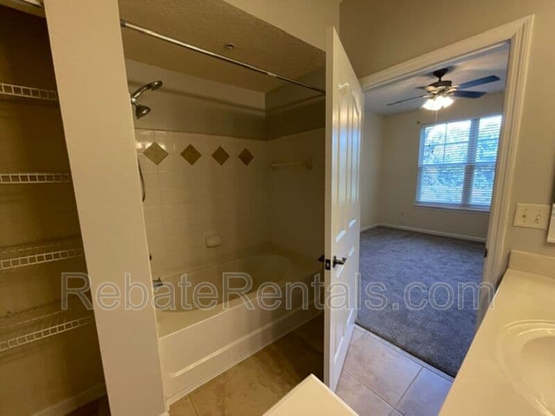 Jacksonville Condo: 10435 Midtown Parkway