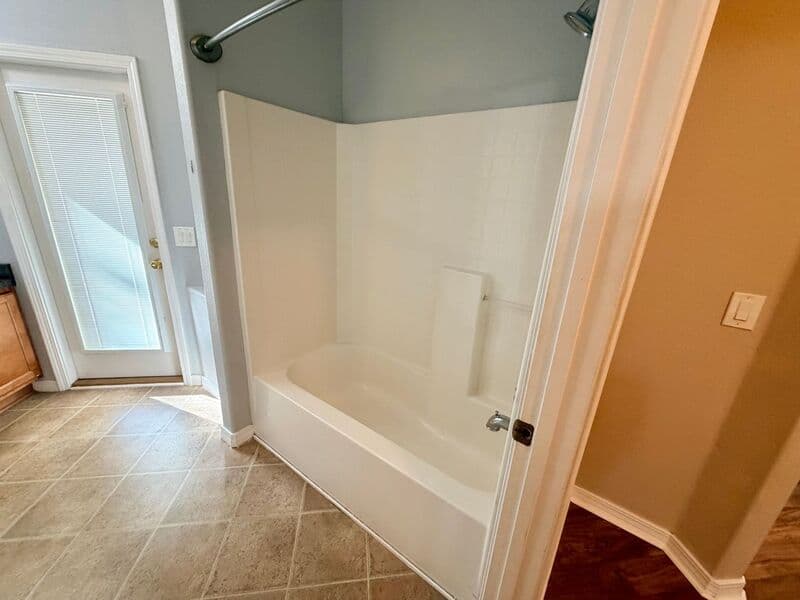 Pace House: 4607 Carmel Cir