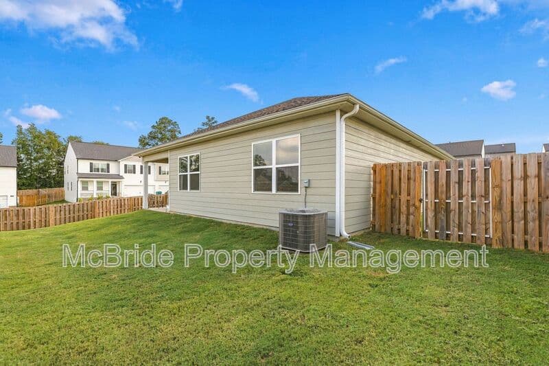 Grovetown House: 715 Hollis Ave