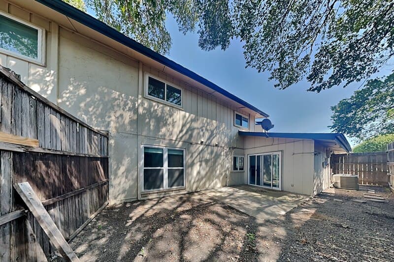Garland House: 2803 Ursa Cir