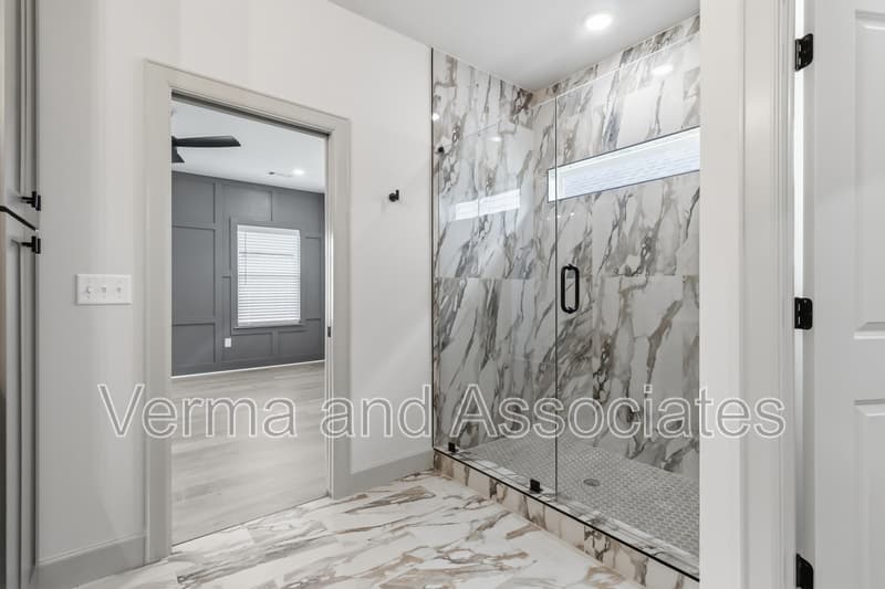 Centerton House: 1041 Whistler St