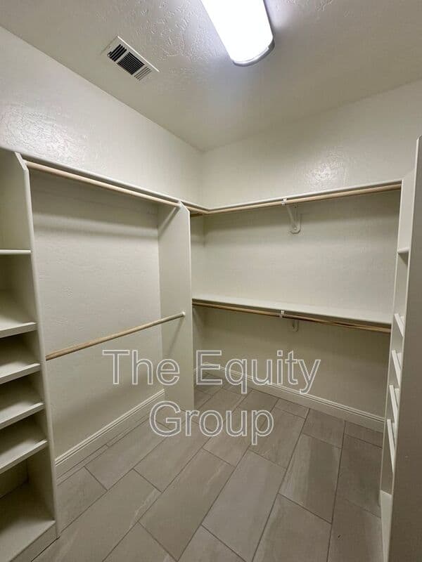 Visalia House: 5319 W. Harold Ave