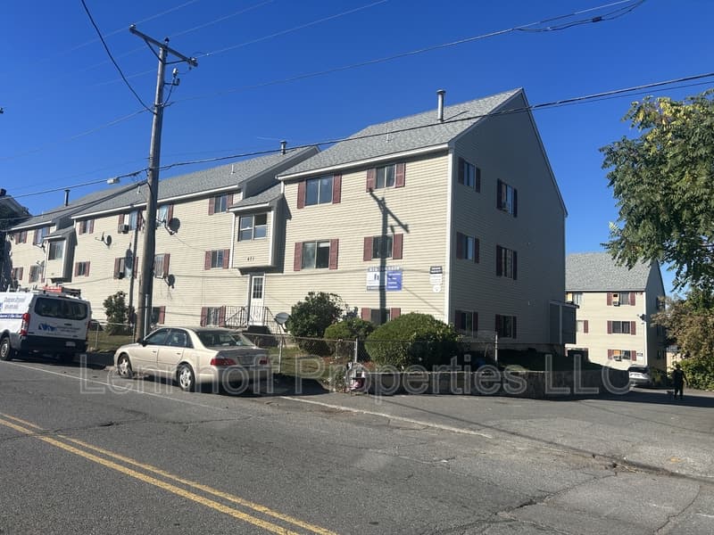 Lowell Condo: 861 - 871 Middlesex Street - 861-7