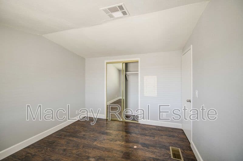 Florence House: 20968 E Florence Kelvin Hwy