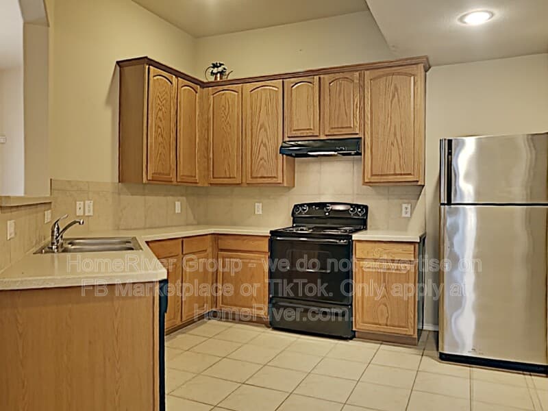 Allen Townhome: 1127 Sophia St