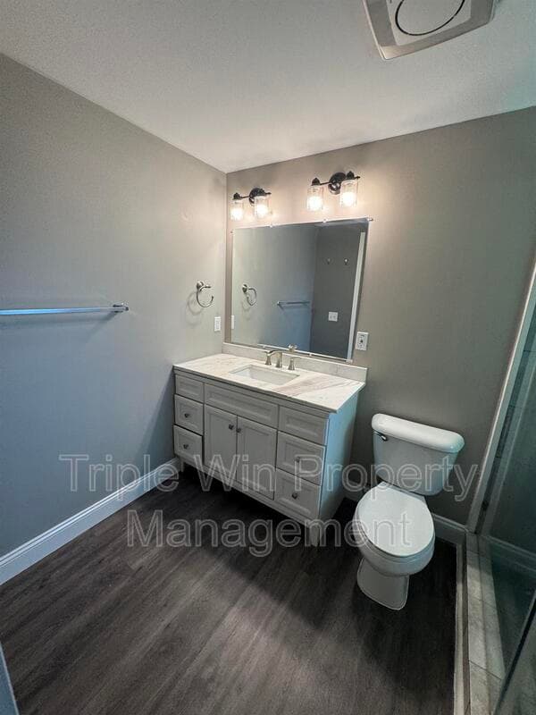 Saint Charles House: 710 Jungs Station Rd