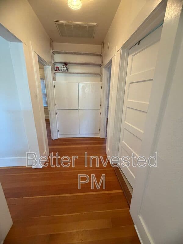 Ukiah House: 310 Low Gap Rd
