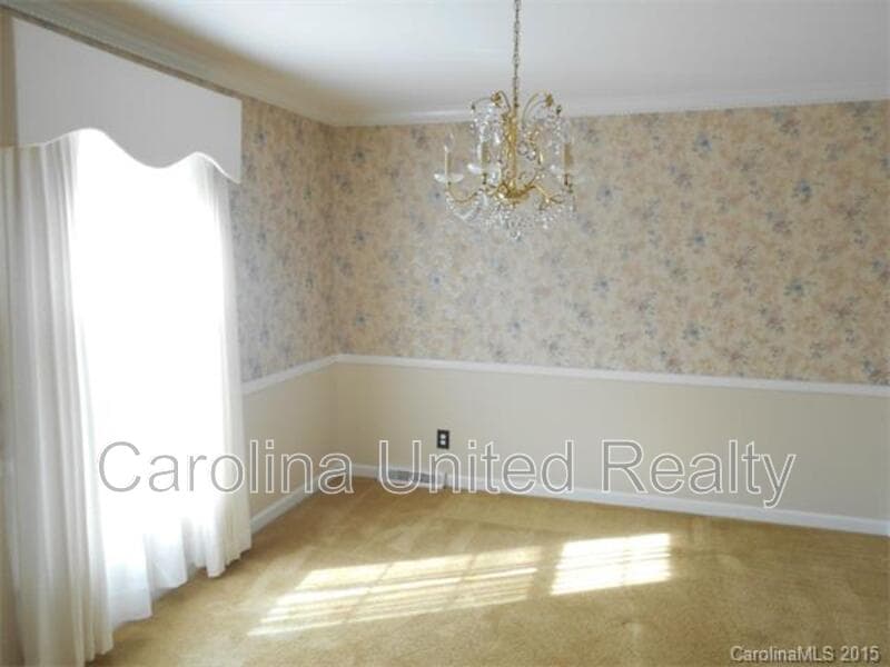 Charlotte House: 1330 E Barden Rd