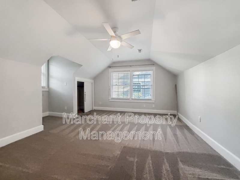 Greenville House: 111 W. Hillcrest Drive