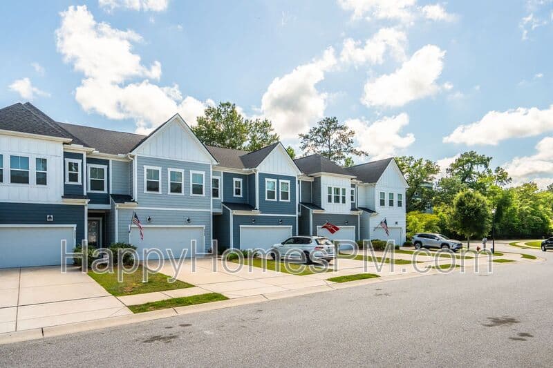 Mount Pleasant House: 3049 Emma Lane