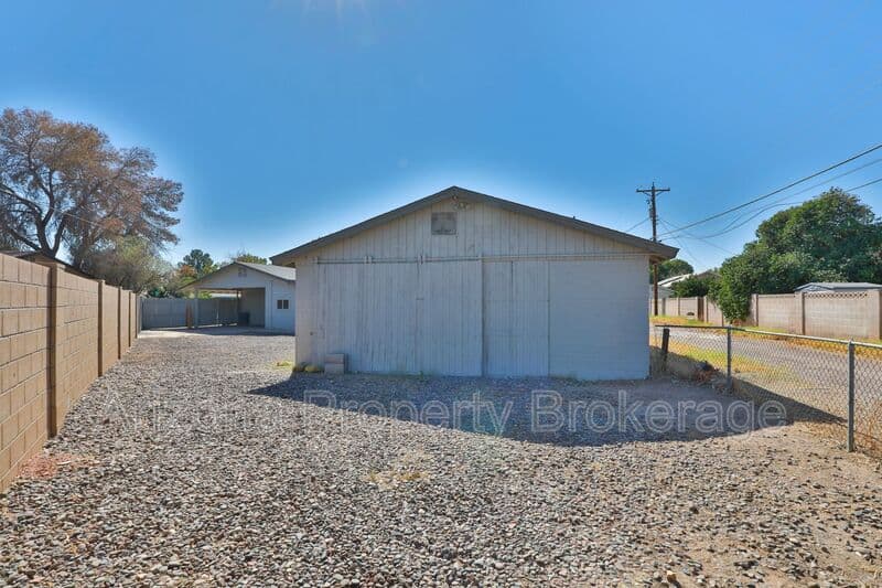 Mesa House: 1026 S. Grand