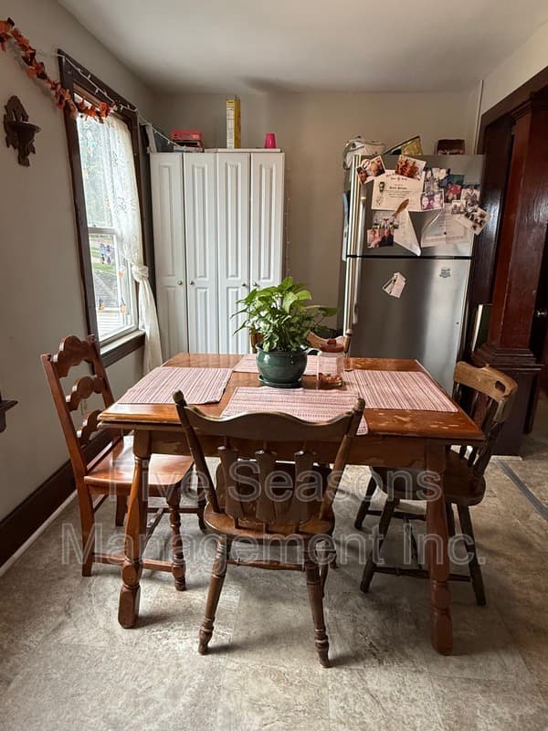 Burlington Condo: 9 Chase Street - 3