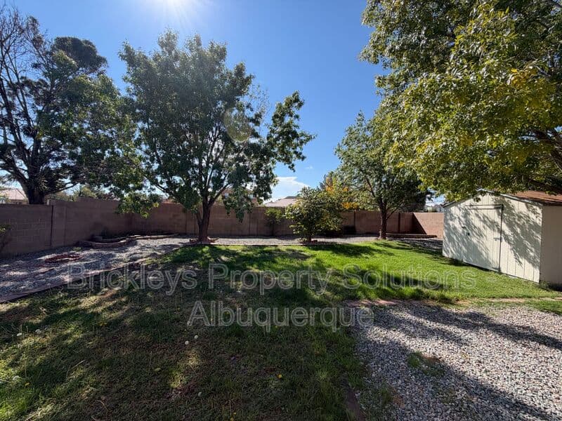 Albuquerque House: 7024 Westford Pl NW