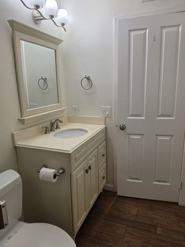 Tustin House: 12425 Woodhall Way