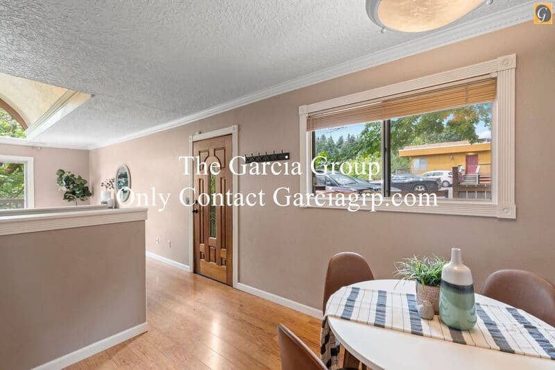 Portland Condo: 843 SW Broadway Dr.