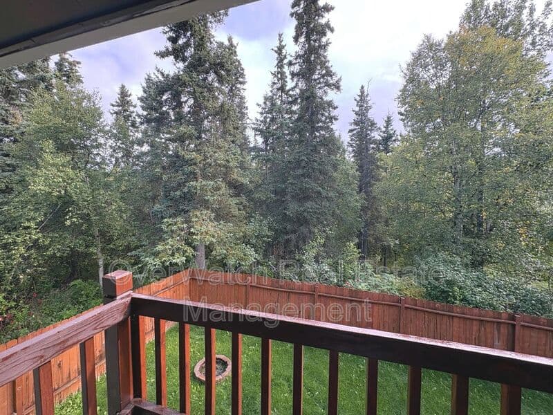 Anchorage Condo: 6121 De Armoun Rd