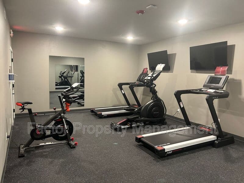 St. Peter Condo: 970 N. 3rd St