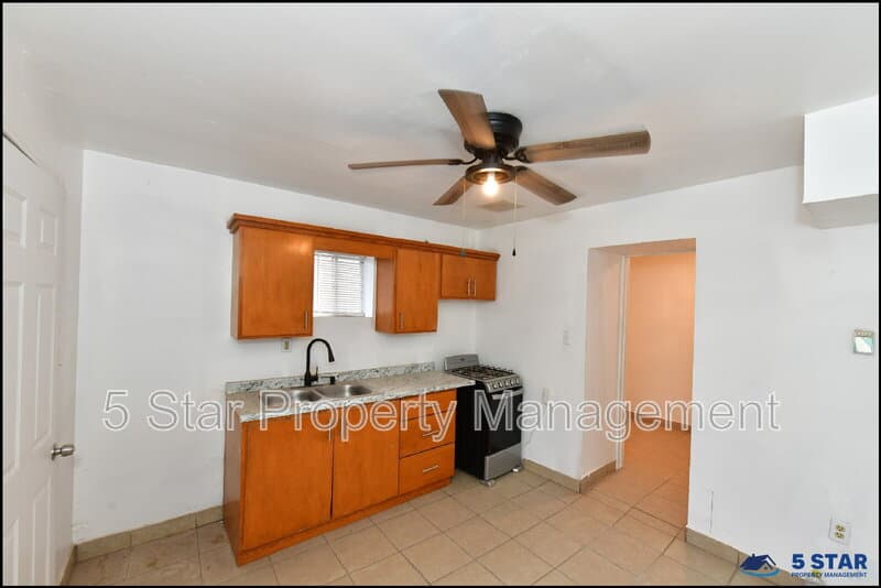 El Paso Condo: 1910 Olive Ave