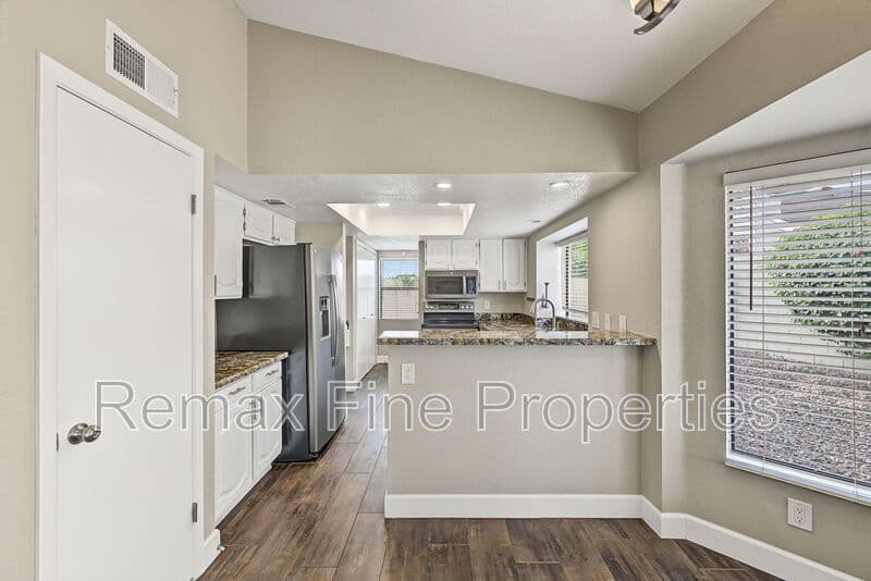 Phoenix House: 3306 E Taro Lane